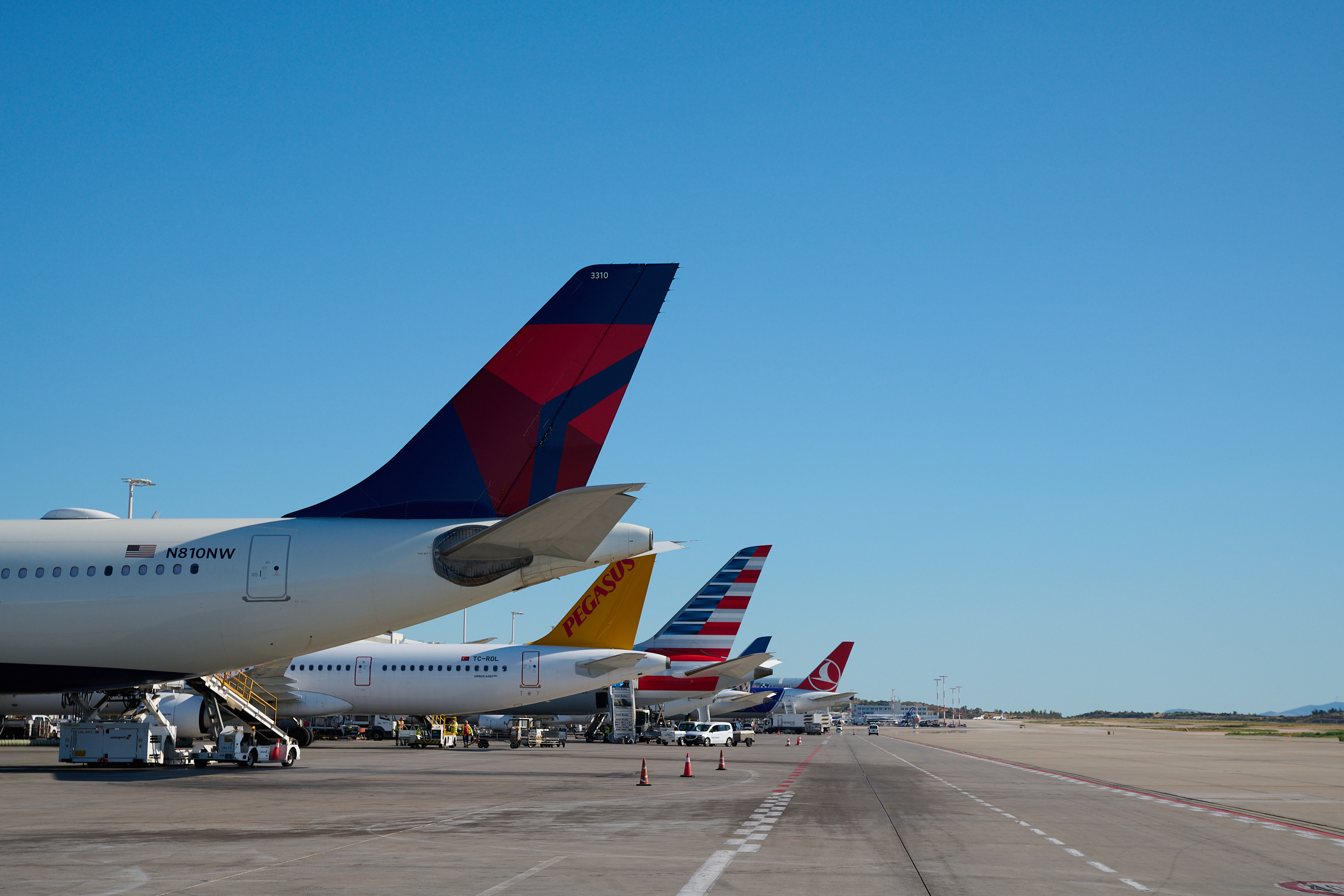 airplanes photo